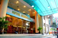 Hotel Sandakan Hotel dekat Parish of St Michael & All Angels