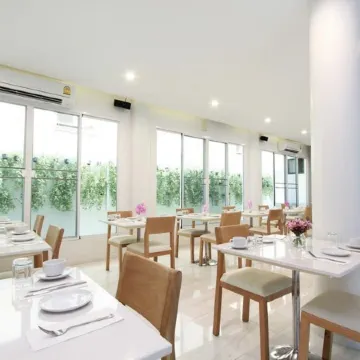 P21 Chiangmai Hotel Отели рядом с достопримечательностью «Ворота Тхапе»
