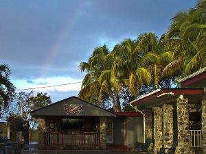 Lazy Parrot Inn & Mini Resort