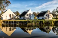 Les Bains Gardians Hôtels à proximité de : Domaine de Méjanes