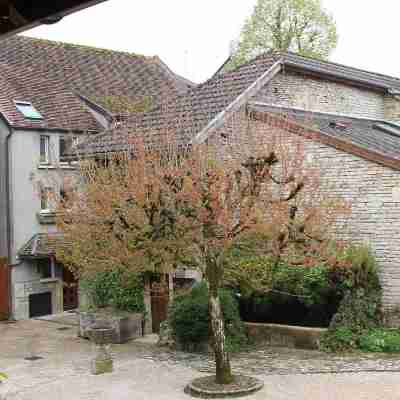 Logis Relais de la Source Hotel Exterior