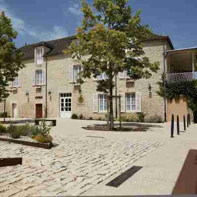 Le Montrachet Hotel Exterior