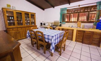Mi Caleta Inn - Housity