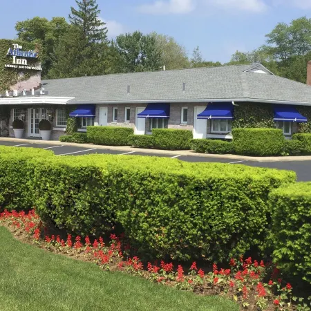Atlantic Inn Отели рядом с достопримечательностью «Капитолий штата»