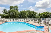 Comfort Inn Feasterville - Trevose - Pools
