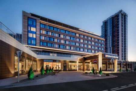 Хилтон Гарден Инн Новороссийск Отели рядом с достопримечательностью «Центральный Стадион»