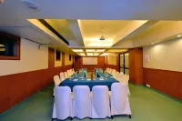 Budget Inn Bellevue Hotels in Сурат
