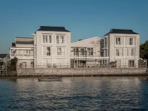 Popular Four-Star Hotels in Knysna