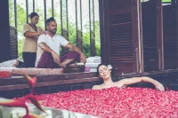Khaolak Bhandari Resort & Spa - Bathtub