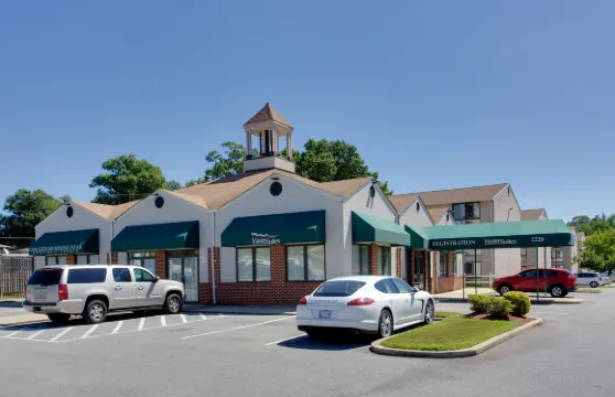 馬斯特套房酒店