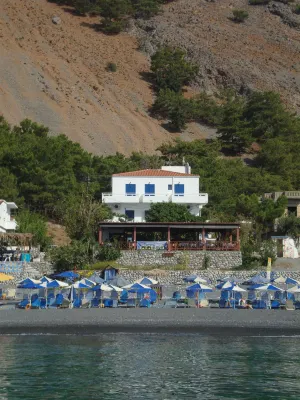 Gigilos Отели рядом с достопримечательностью «The raki bar»