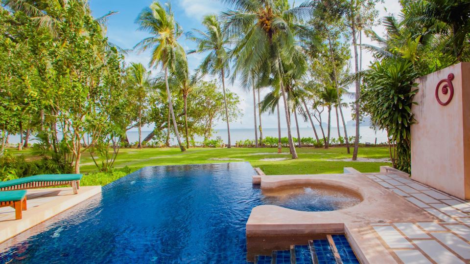 Amatapura Beachfront Villa 12