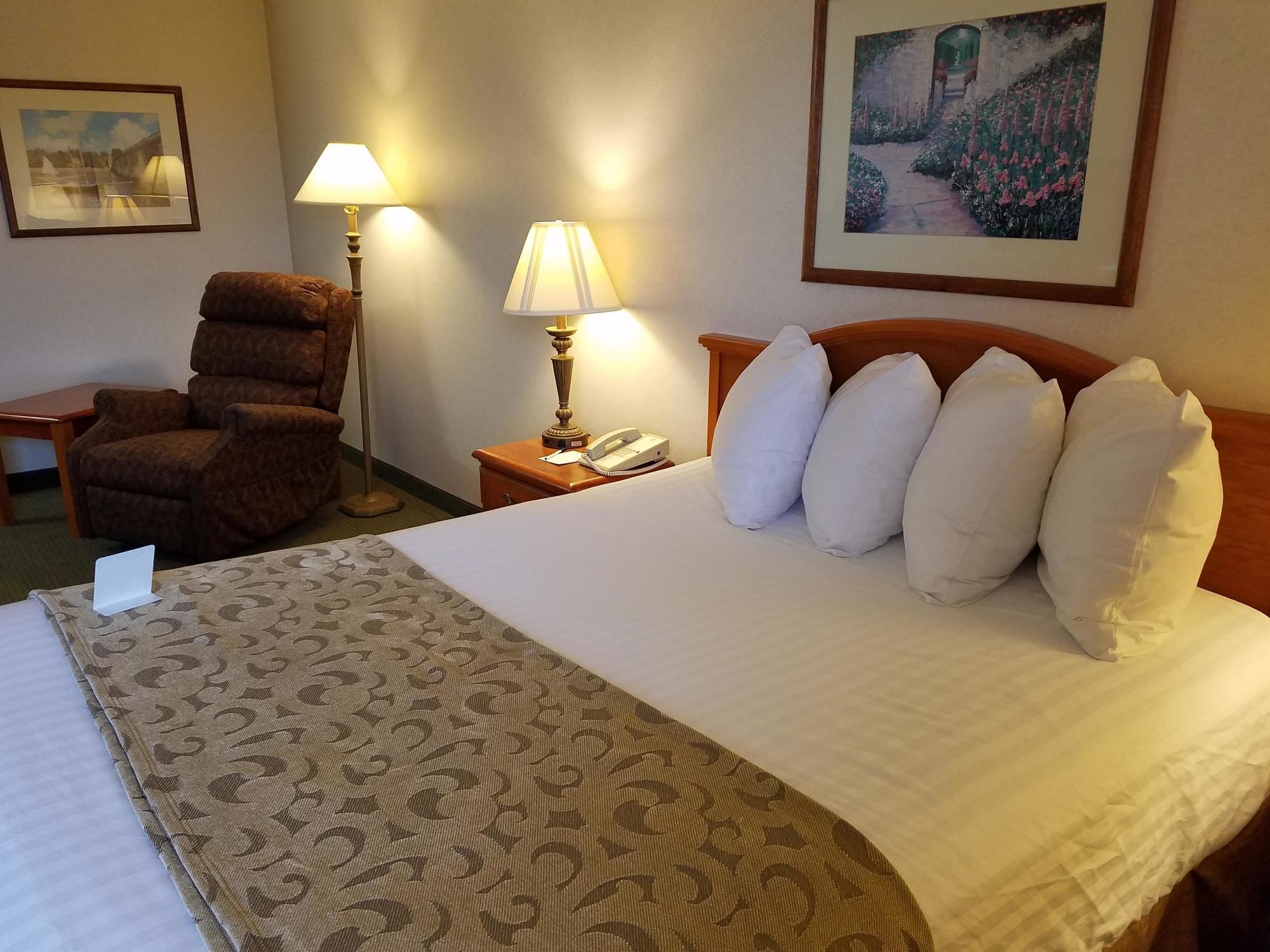 Best Western Oak Meadows Inn