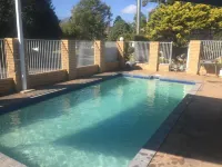 Blue Violet Motor Inn Hotels in East Toowoomba
