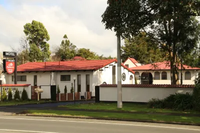 Papakura Motor Lodge and Motel Hotels near Te Mahia
