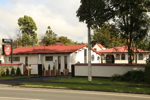 Papakura Motor Lodge and Motel Hotels in Pukekohe