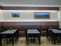 Breeze Bay Hotel Hotels near Baum Coffee Museum