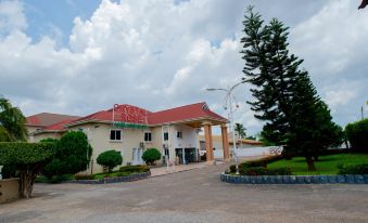 Crystal Rose Ambassador Hotel - Housity
