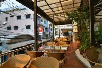 The 93 Hotel Hotel di Bangkok