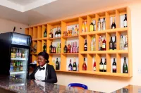 Groovy Hotel Akure - bar