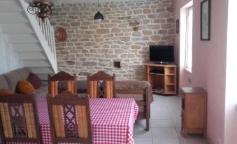 House with 3 Bedrooms in Guilvinec, with Enclosed Garden and Wifi