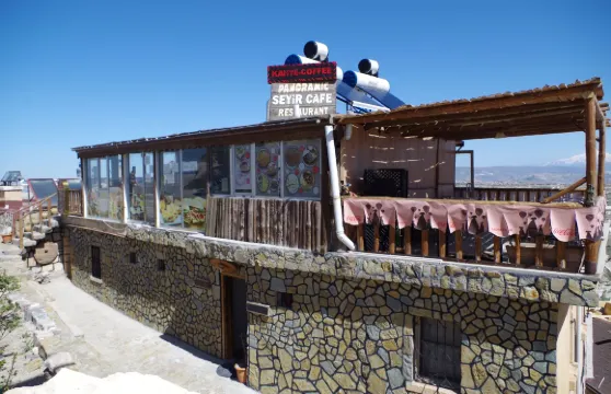 烏奇希薩爾洞穴旅館