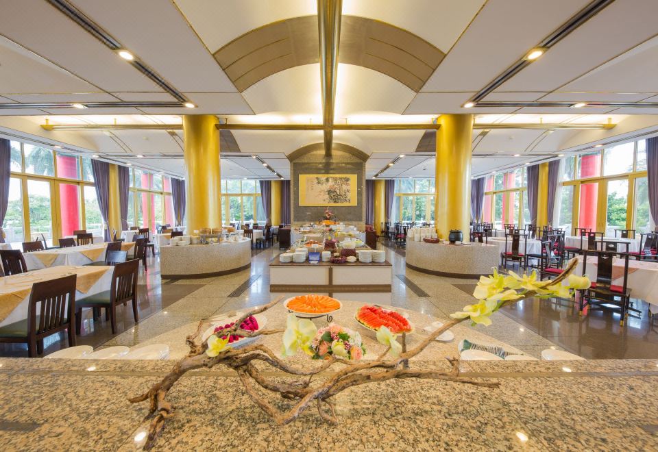 1. 더 그랜드 호텔..