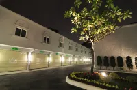 168 motel 桃園館 鄰近桃園中正藝文特區商圈的酒店