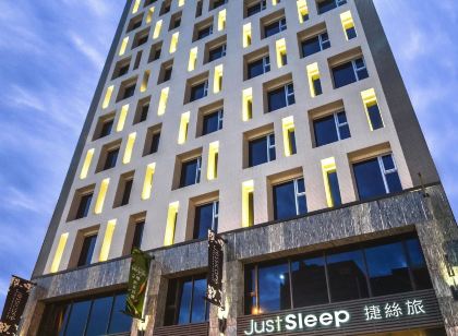 Just Sleep Kaohsiung Station