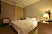 桃園中正美學飯店 鄰近雄獅文具-想像力製造所的酒店