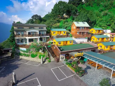 南投清境以馬內利休閑景觀渡假村 鄰近清境清翠露營區的酒店