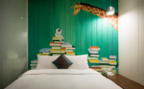 Merry Day Hotel Hotels near Chenguang Bridge