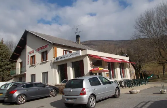 拉特里尼特酒店