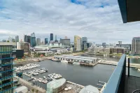 AKOM AT Docklands Hotel di Docklands