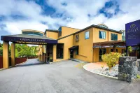 Edit Auckland Greenlane Hotels near New World Stonefields