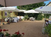 Hôtellerie les Lilas Hotels in Bourgueil