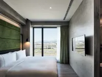 Waterfront Hotel Hotels near Ciyou Temple