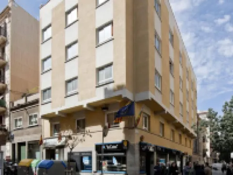 Hostal Barcelona Hotels near El Molino