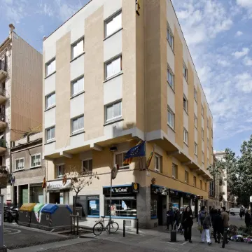 Hostal Barcelona Отели рядом с достопримечательностью «Старый город»