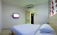 Cordela Hotel Medan Hotels in Perintis
