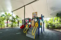 Nightcap at Edge Hill Tavern Hotels in Manunda