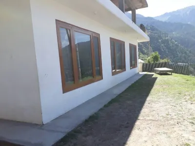 WonderLand Guest House Hotel di Patnitop