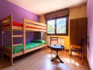 Albergue Los Avellanos - Hostel