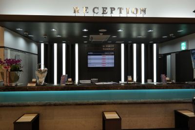 フロントデスク