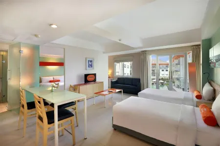 HARRIS Hotel & Residences Riverview Kuta - Bali
