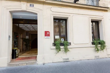Elysees Niel Hotel