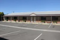 The Saltbush Motor Inn