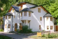 Hosteria la Raclette Hotels near La Pastera Museo del Che