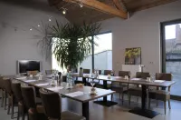 Oud Gemeentehuis Hotels in Roeselare