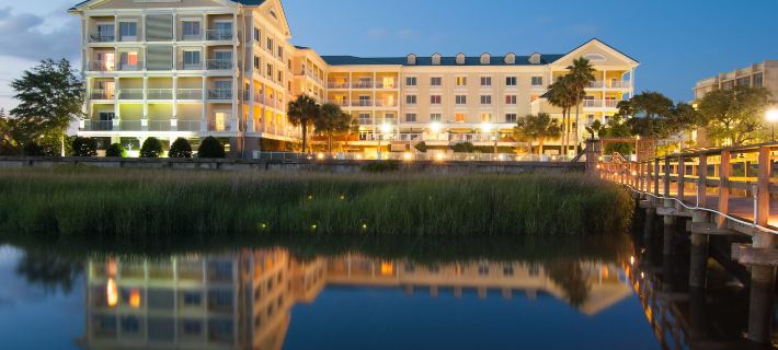 Courtyard Charleston Waterfront Hotels in Charleston